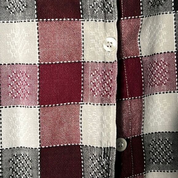 Jane Ashley plaid long sleeve button down shirt, size medium - Picture 6 of 10